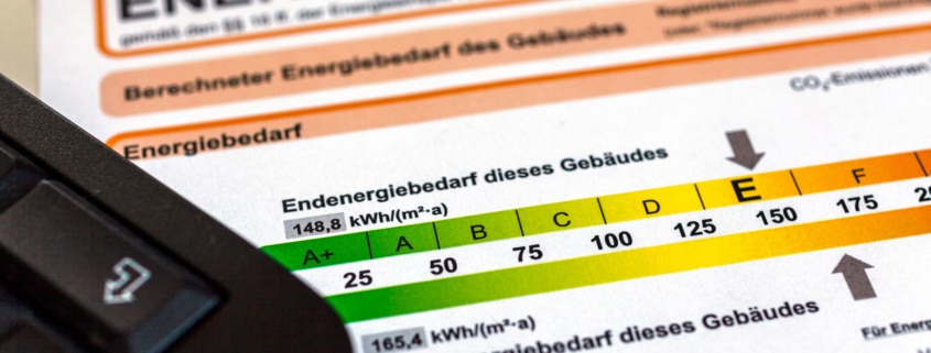 Ermittlung der Energiebilanz einer Immobilie um Gebäude und Wohnungen aus energetischer Sicht vergleichbar zu machen und Heizkosten abschätzen zu können