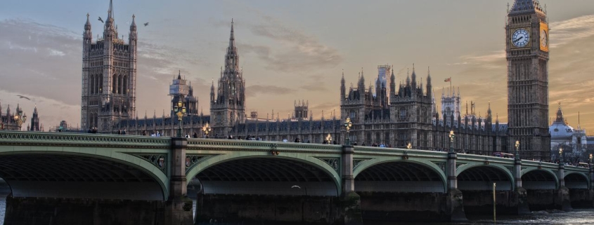 Die Skyline der britischen Hauptstadt London eignet sich als Fototapete für ein Haus zum Verkauf.